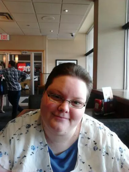 Sara – Intended Parents in Cardston, Alberta, Canada – photo 2