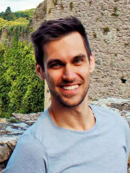 Tom β Intended Parents in Cardiff, Wales, United Kingdom