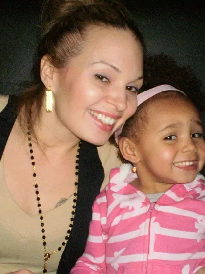 Selena – Egg Donor in Toronto, Ontario, Canada – photo 2