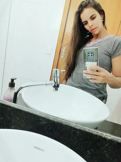 Sheila – Egg Donor in Pouso Alegre, Minas Gerais, Brazil – photo 3