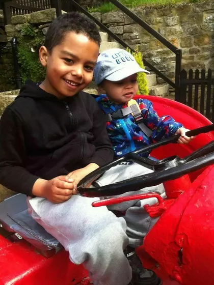 Naomi – Surrogate Mother in Chesterfield, England, United Kingdom – photo 3