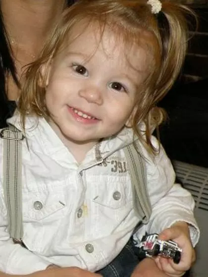 Simona – Surrogate Mother in Northampton, England, United Kingdom