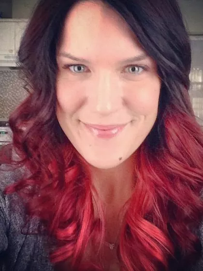 Stephanie – Surrogate Mother in Calgary, Alberta, Canada – photo 2