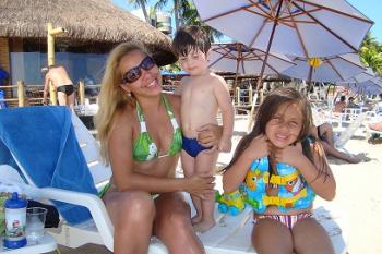 Surrogate Mother profile photo in Sao Paulo, Sao Paulo, Brazil - Me and my Childrens