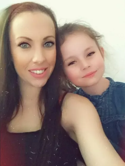 Amy – Surrogate Mother in Caerdydd, Wales, United Kingdom – photo 2