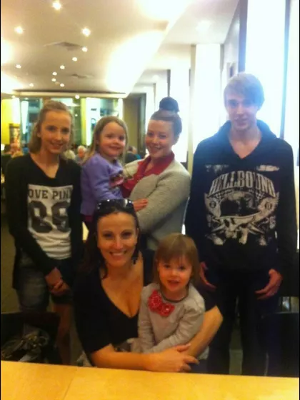 Kim – Surrogate Mother in Croydon, Victoria, Australia – photo 2