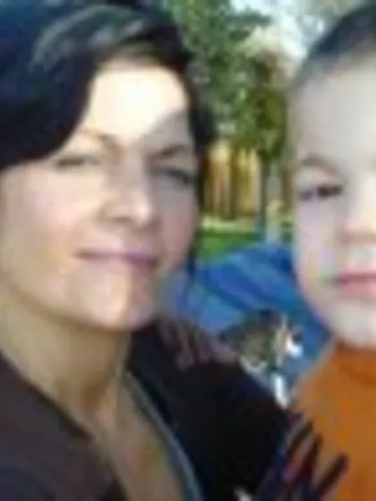 Liz – Surrogate Mother in Hamilton, Ontario, Canada