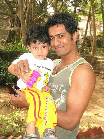 Aves – Sperm Donor in Mumbai, Maharashtra, India