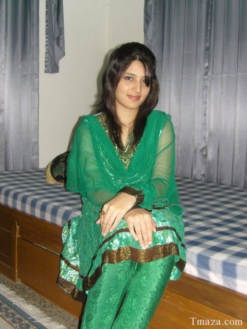 Gira Female Indian Surrogate Mother From Visakhapatnam In India 