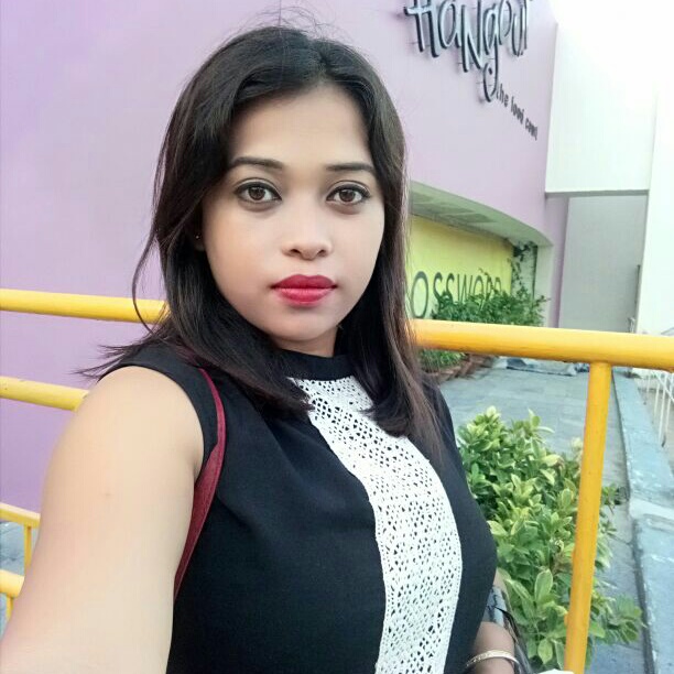 Sangeeta Female Indian Surrogate Mother From Jadabpur In India 